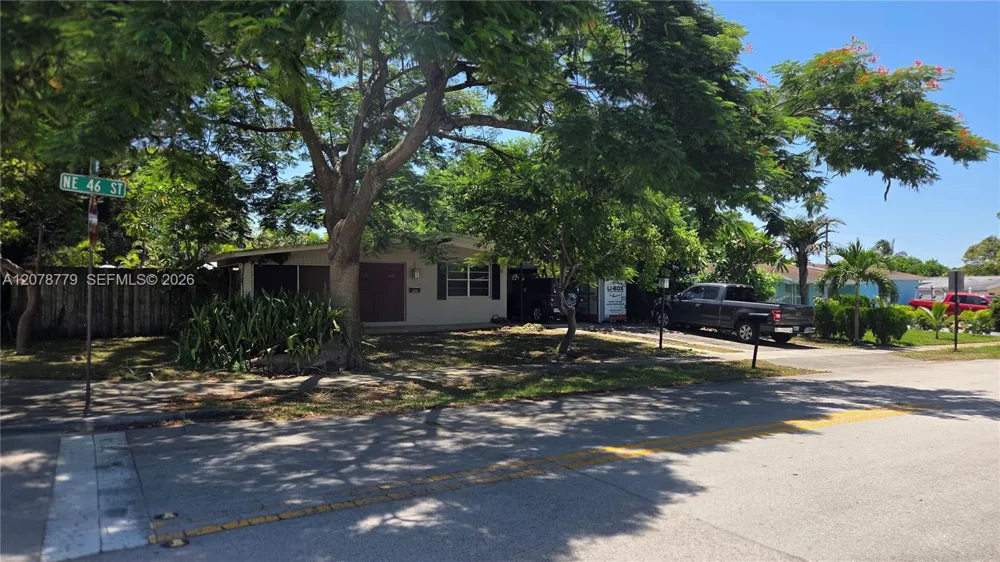 298 NE 46th St Deerfield Beach, FL 33064