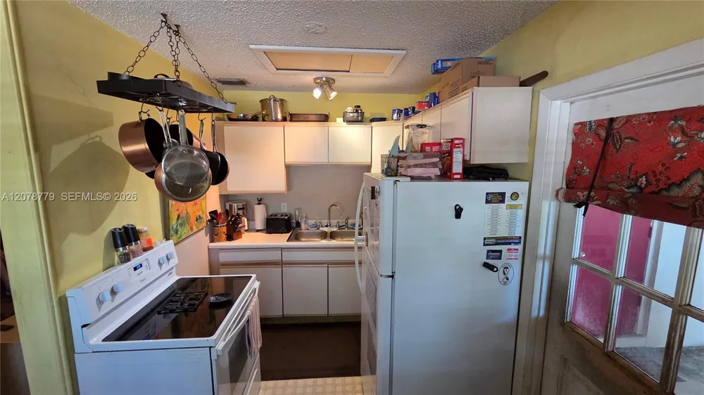 298 NE 46th St Deerfield Beach, FL 33064