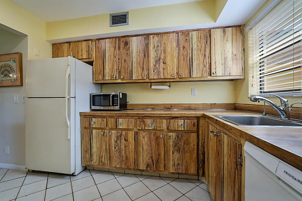 76 CAPRI B Delray Beach, FL 33484