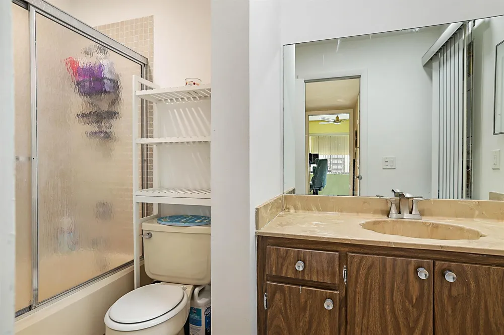 76 CAPRI B Delray Beach, FL 33484