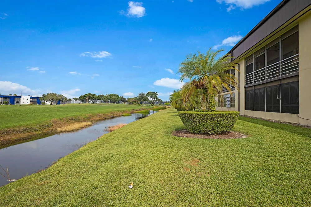 76 CAPRI B Delray Beach, FL 33484