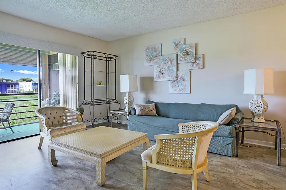 76 CAPRI B Delray Beach, FL 33484