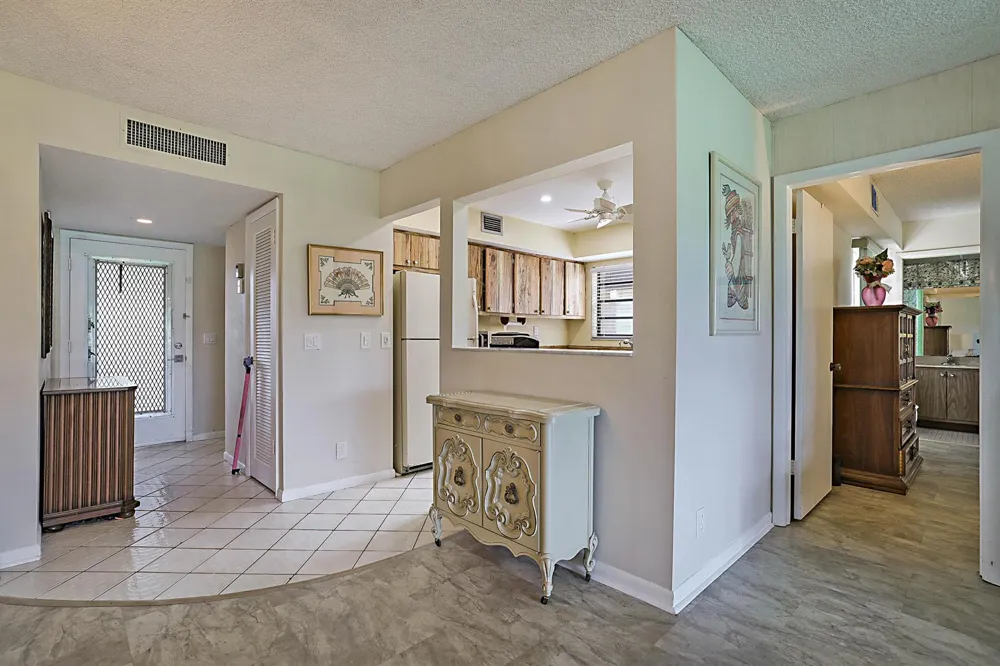 76 CAPRI B Delray Beach, FL 33484