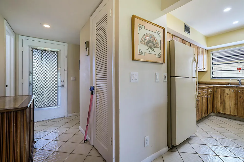 76 CAPRI B Delray Beach, FL 33484