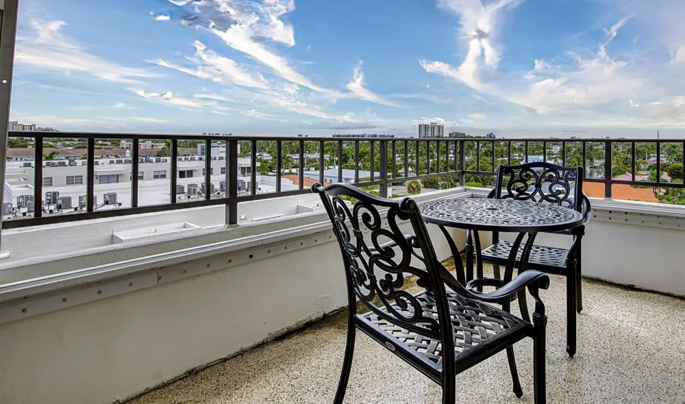 1401 S Ocean Boulevard #702 Pompano Beach, FL 33062