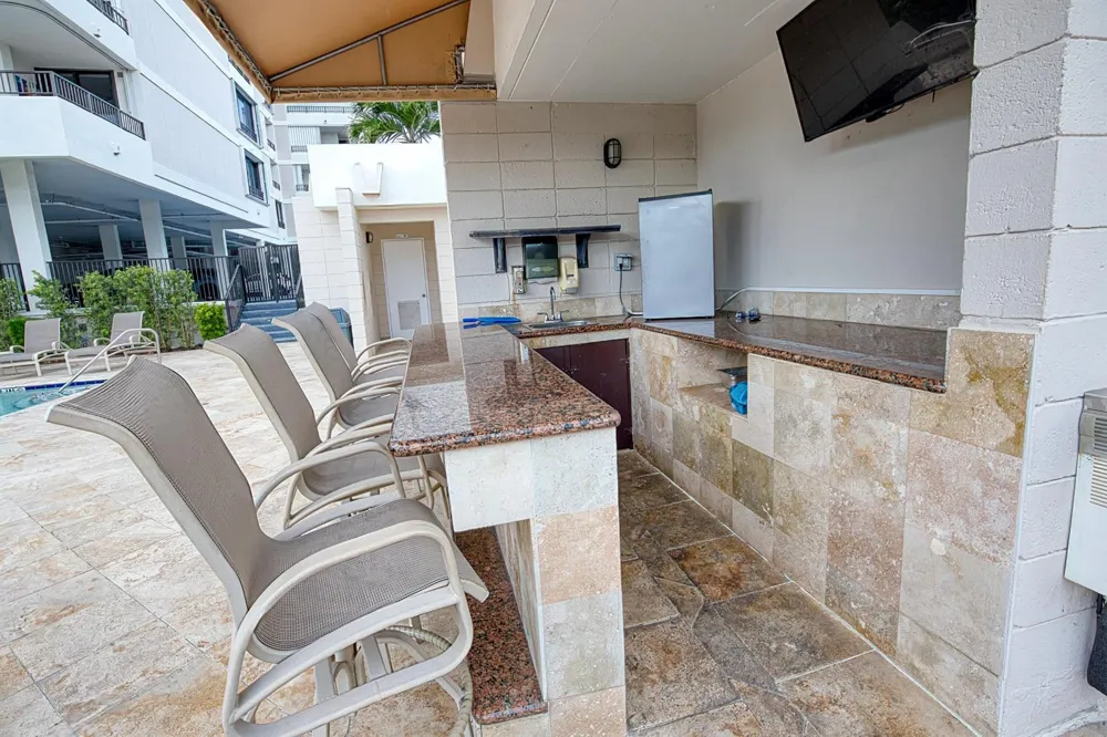 1401 S Ocean Boulevard #702 Pompano Beach, FL 33062