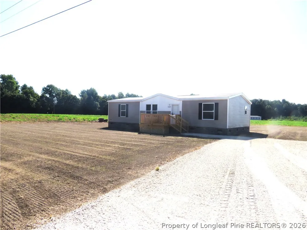 2633 E WHITE POND ROAD Fairmont, NC 28340