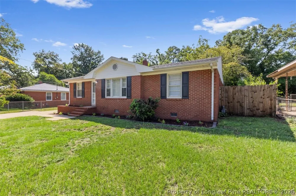 4933 Redwood Drive Fayetteville, NC 28304