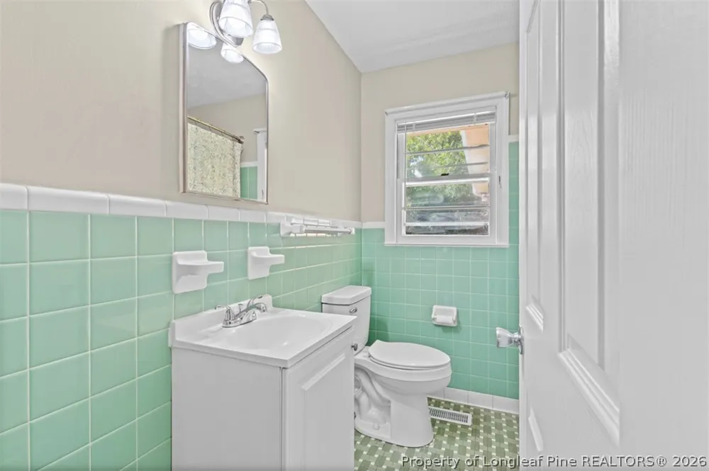 4933 Redwood Drive Fayetteville, NC 28304