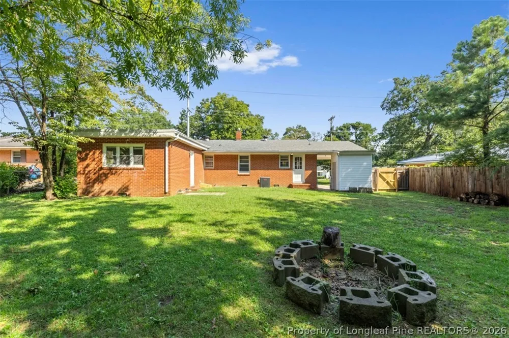 4933 Redwood Drive Fayetteville, NC 28304