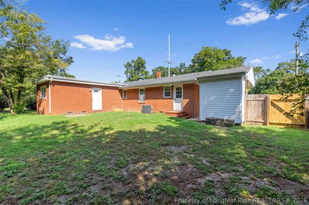 4933 Redwood Drive Fayetteville, NC 28304