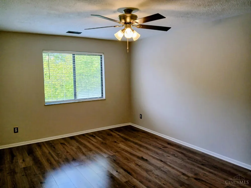 5444 Bluesky Drive #17 Green, OH 45247