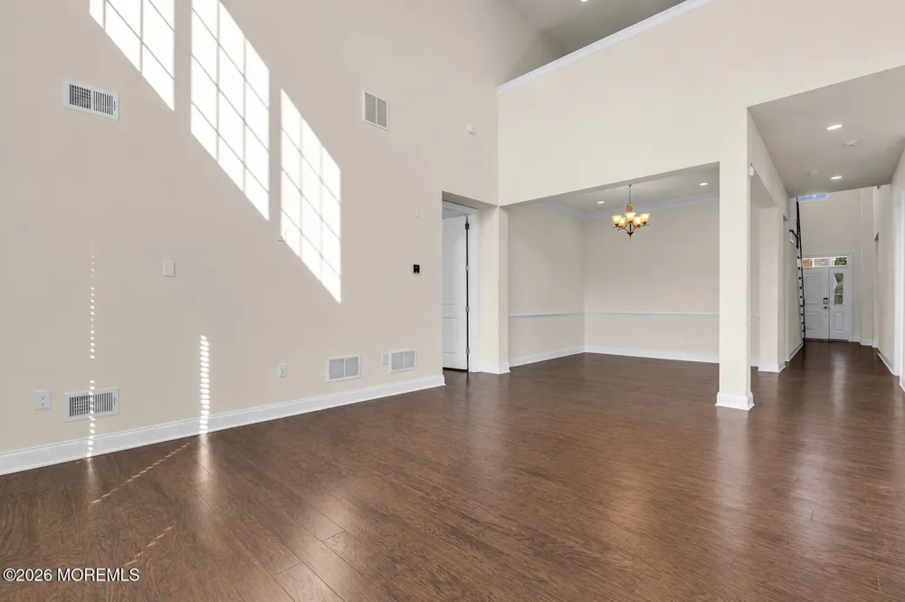 27 Flagstone Court Freehold, NJ 07728