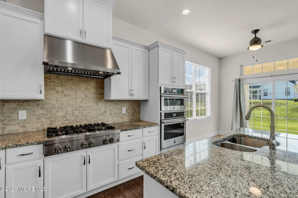 27 Flagstone Court Freehold, NJ 07728