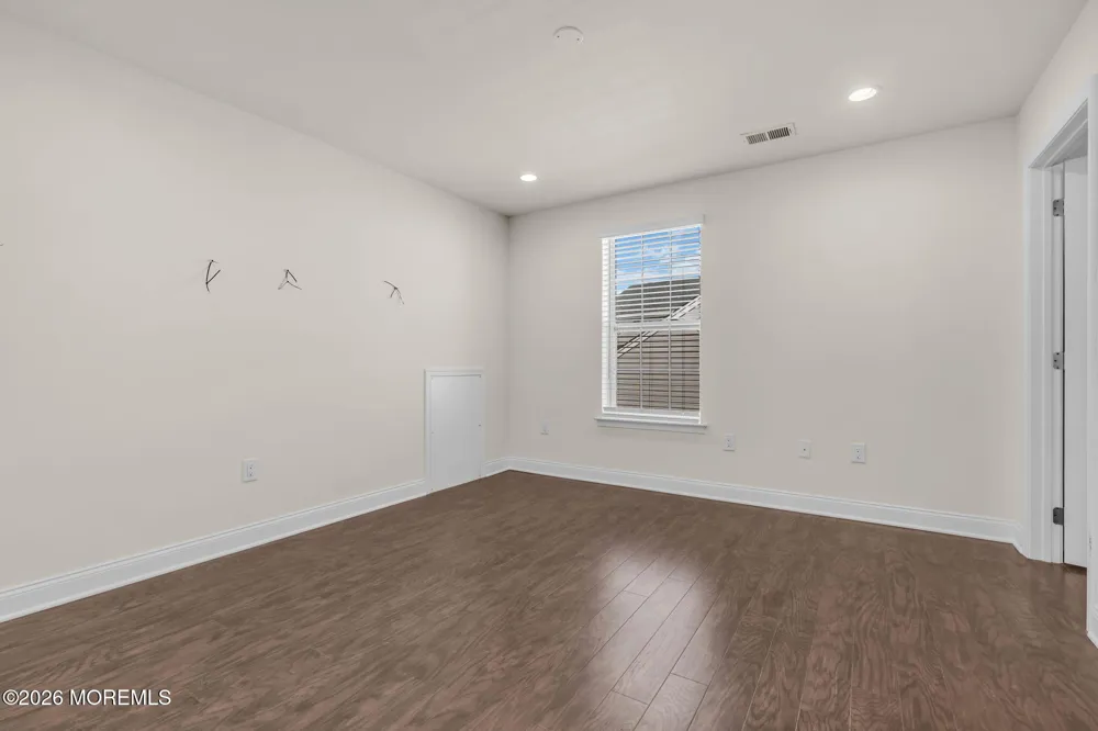 27 Flagstone Court Freehold, NJ 07728