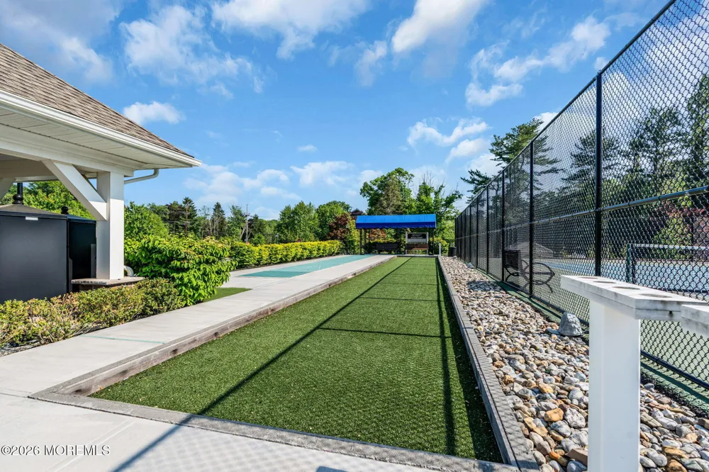 27 Flagstone Court Freehold, NJ 07728