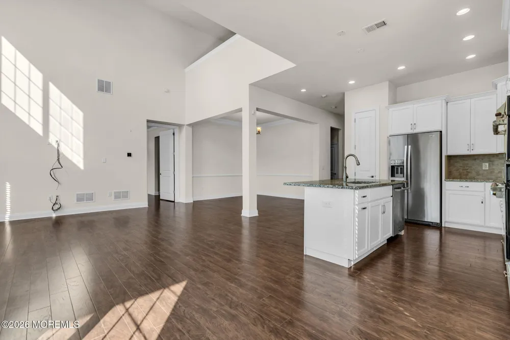 27 Flagstone Court Freehold, NJ 07728