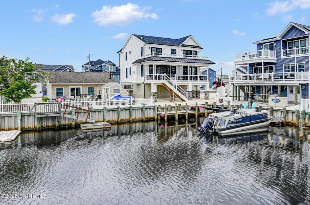 104 Lawrence Drive Manahawkin, NJ 08050