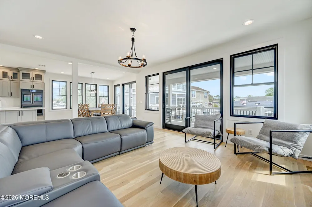 104 Lawrence Drive Manahawkin, NJ 08050