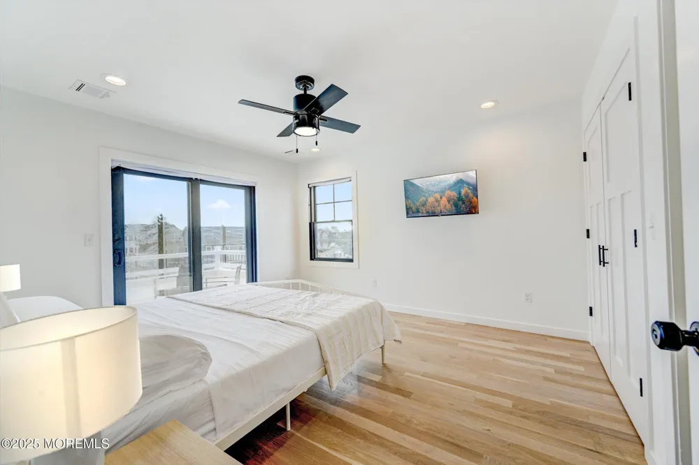 104 Lawrence Drive Manahawkin, NJ 08050