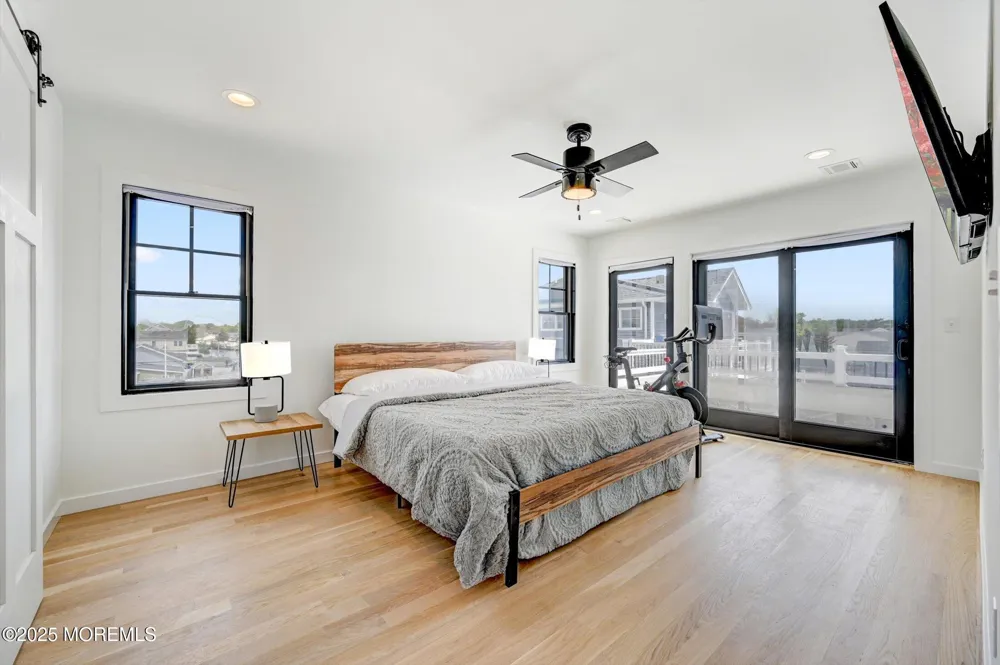 104 Lawrence Drive Manahawkin, NJ 08050