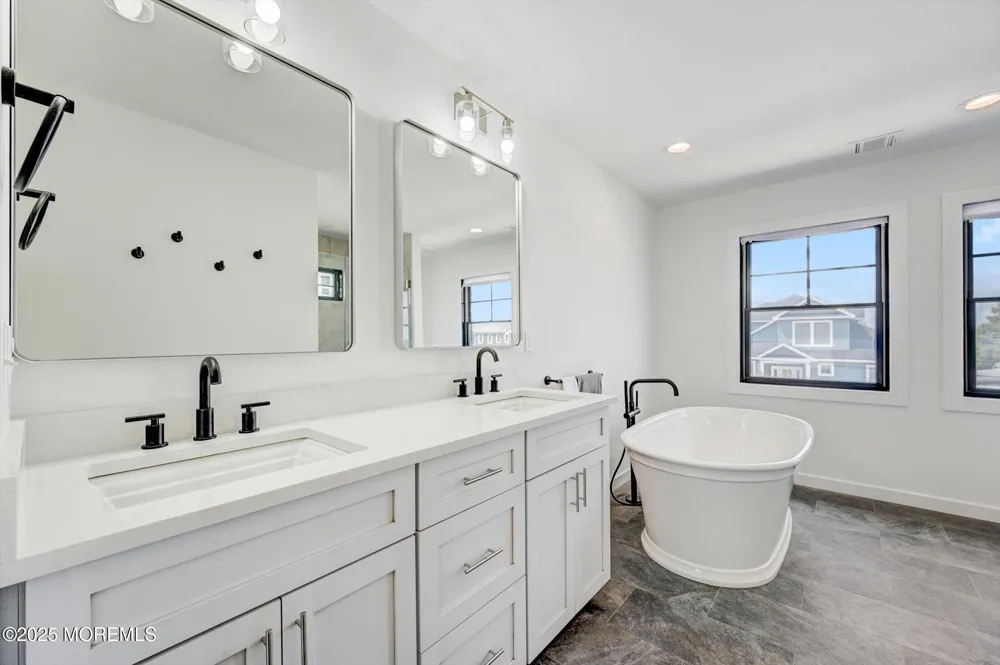 104 Lawrence Drive Manahawkin, NJ 08050