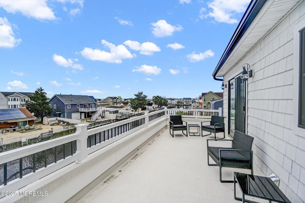 104 Lawrence Drive Manahawkin, NJ 08050