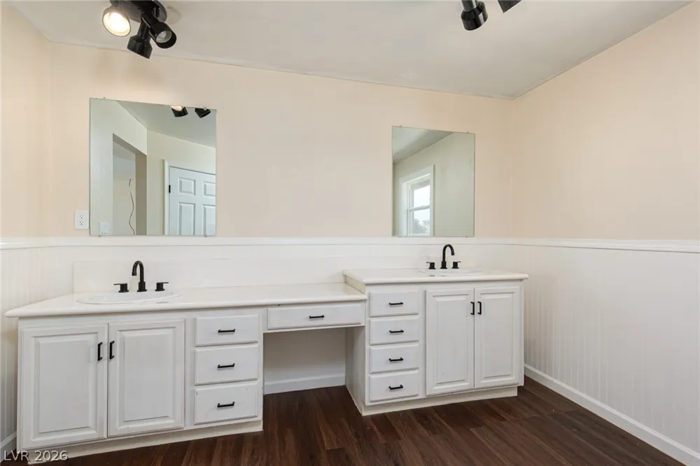 7295 Torrey Pines Drive Las Vegas, NV 89131