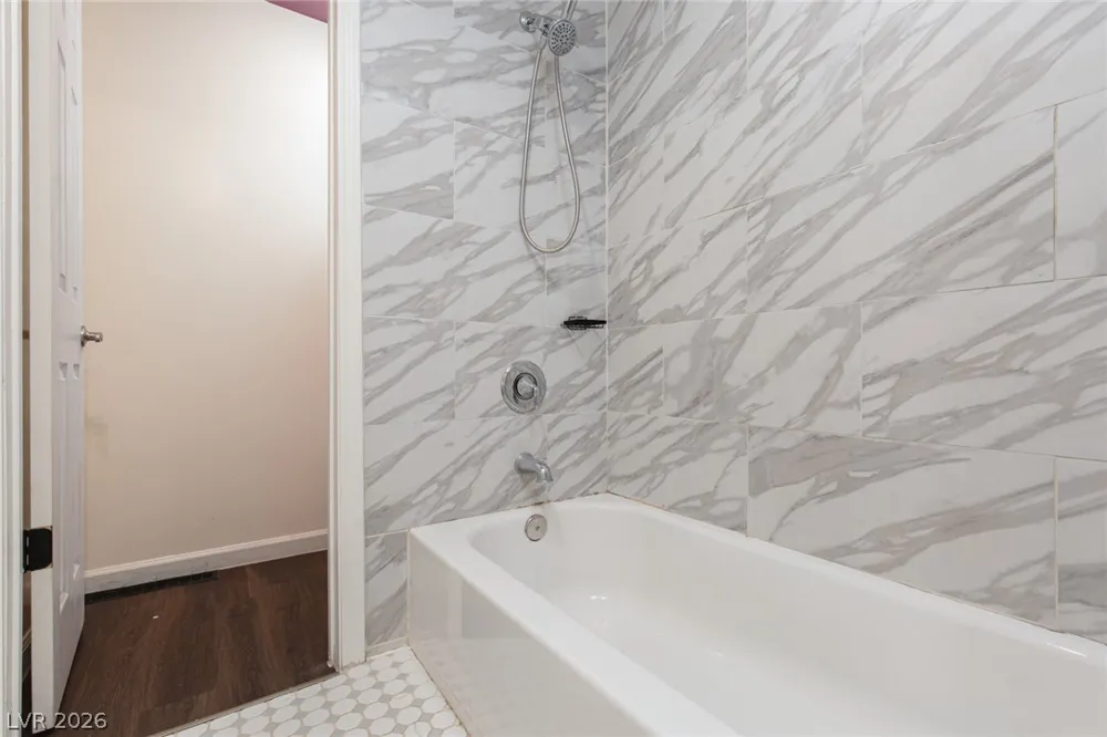 7295 Torrey Pines Drive Las Vegas, NV 89131