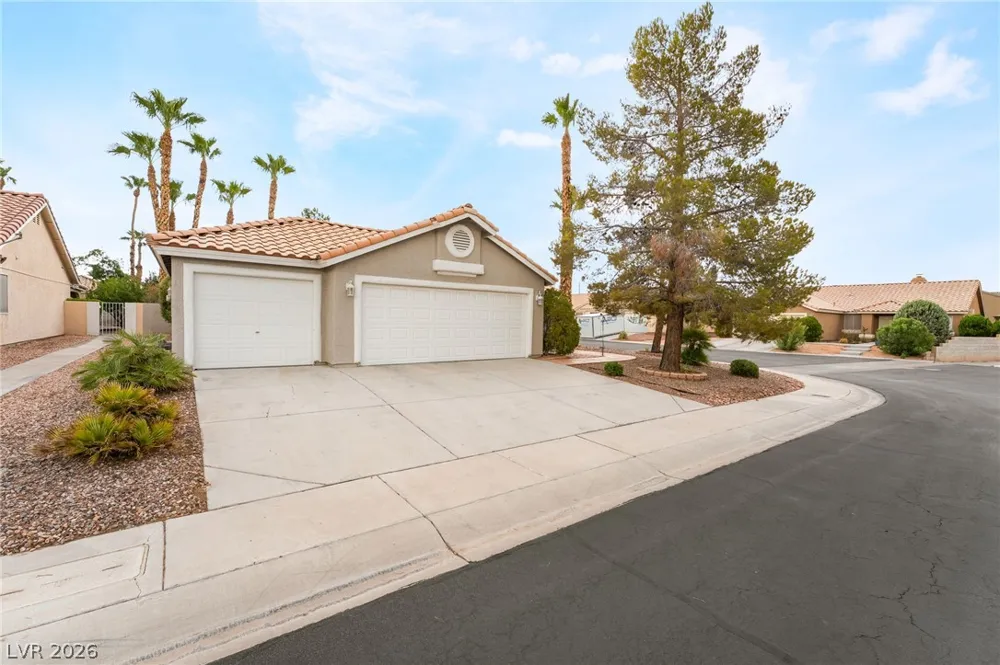 4866 Carefree Drive Las Vegas, NV 89122