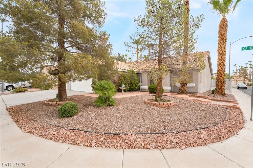 4866 Carefree Drive Las Vegas, NV 89122