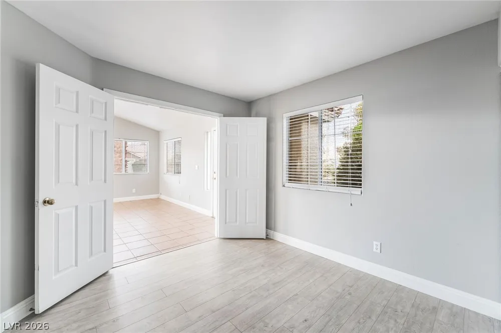 4866 Carefree Drive Las Vegas, NV 89122