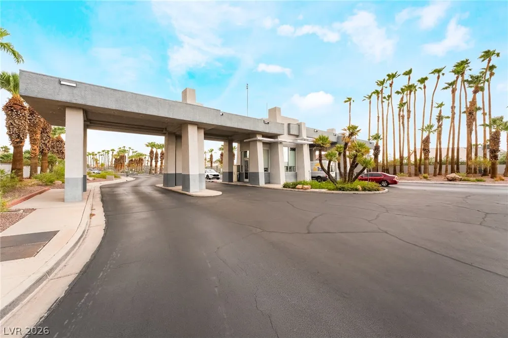 4866 Carefree Drive Las Vegas, NV 89122