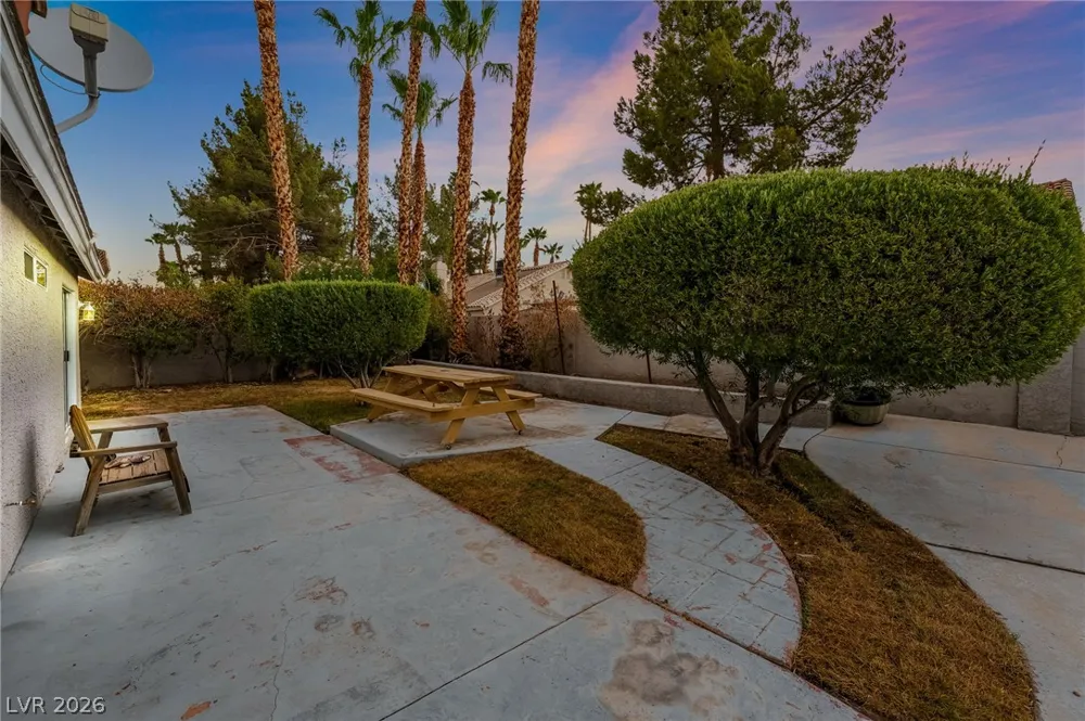 4866 Carefree Drive Las Vegas, NV 89122