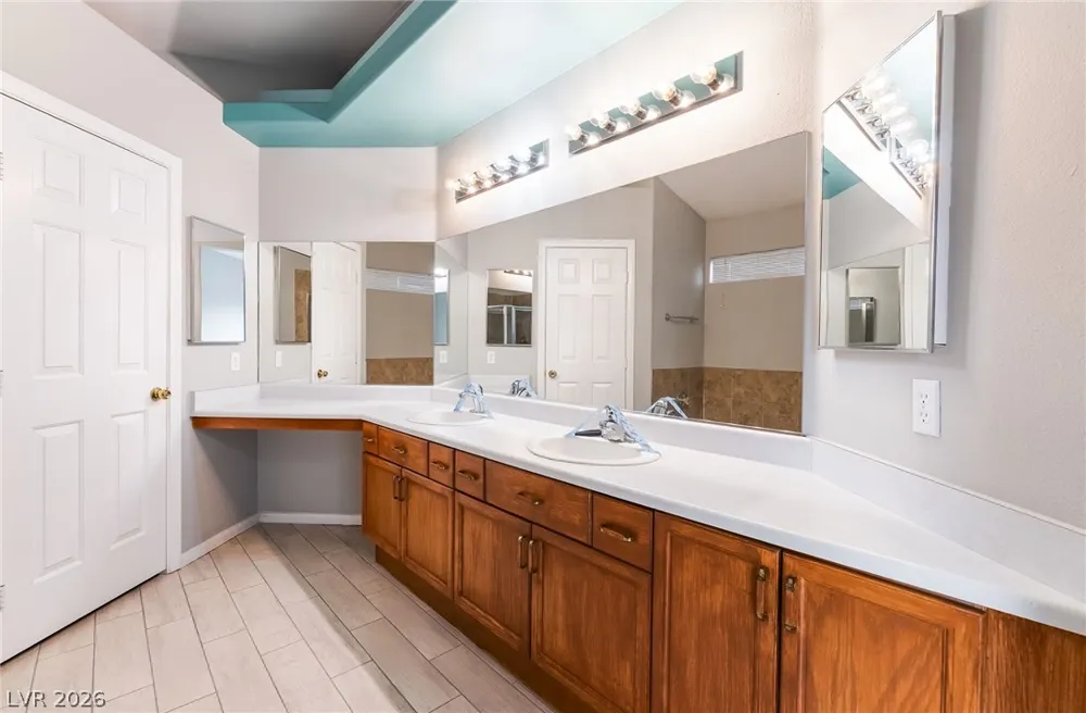 4866 Carefree Drive Las Vegas, NV 89122