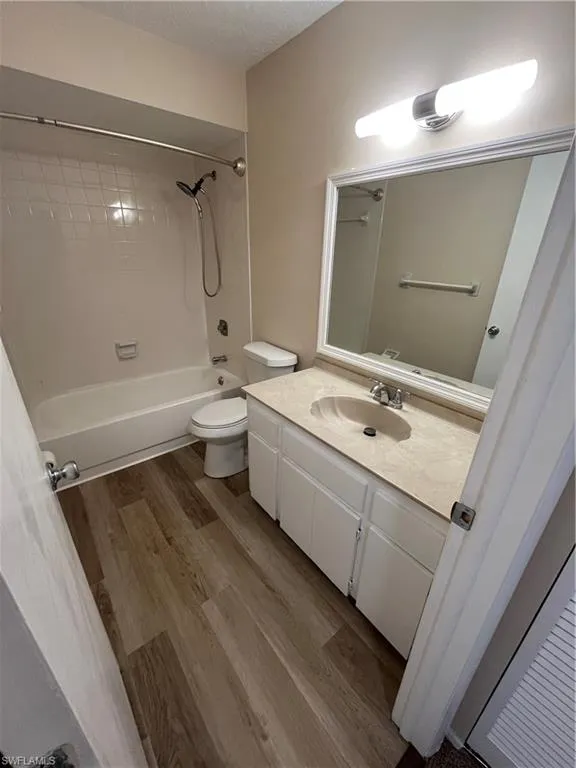 3906 SE 11th Place #604 Cape Coral, FL 33904