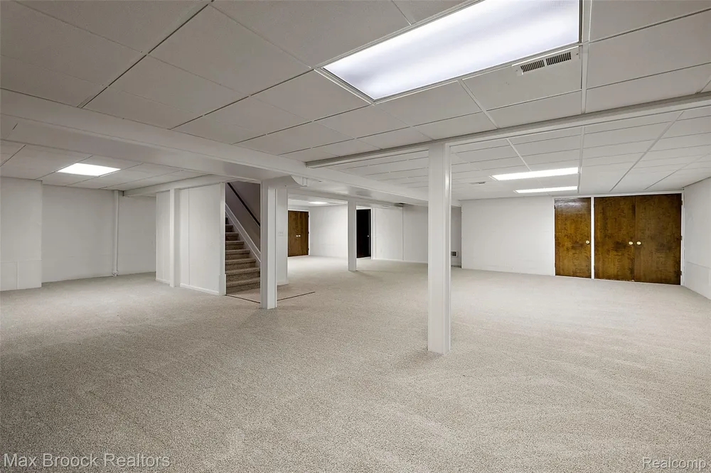 3546 Bloomfield Club Drive Bloomfield Charter Township, MI 48301