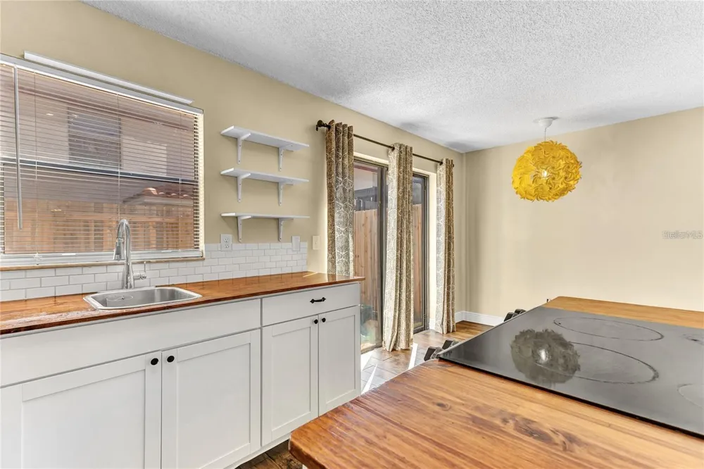1631 LITTLE FALLS CIRCLE #92 Orlando, FL 32807