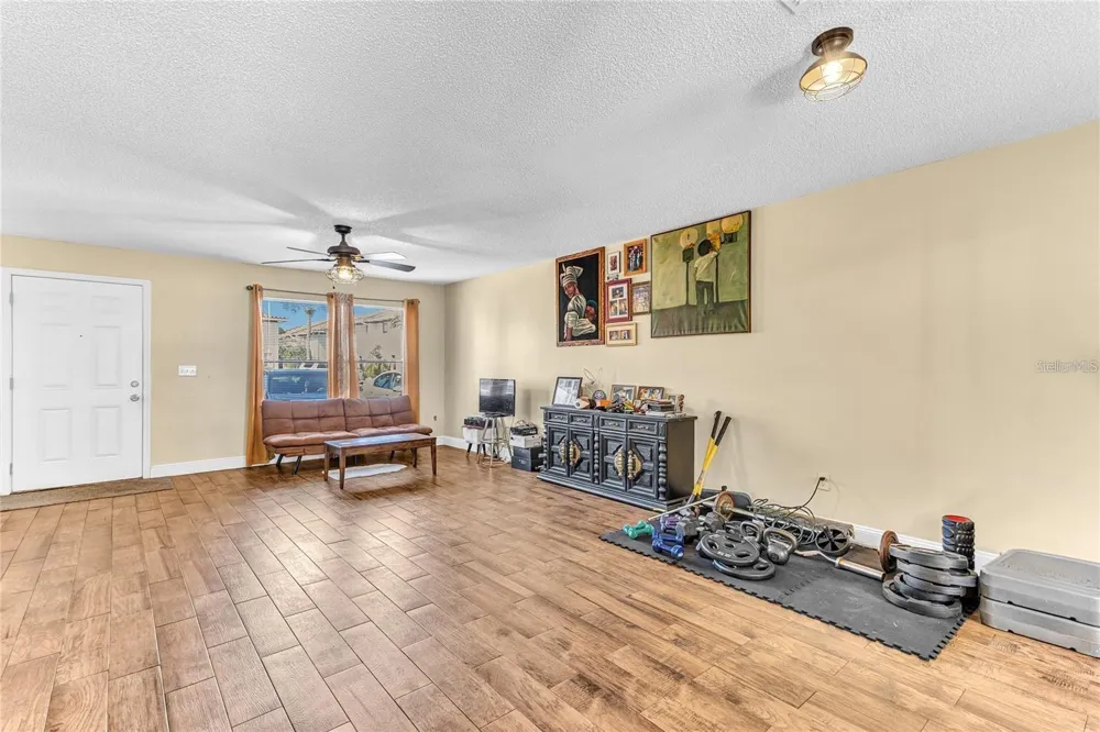 1631 LITTLE FALLS CIRCLE #92 Orlando, FL 32807