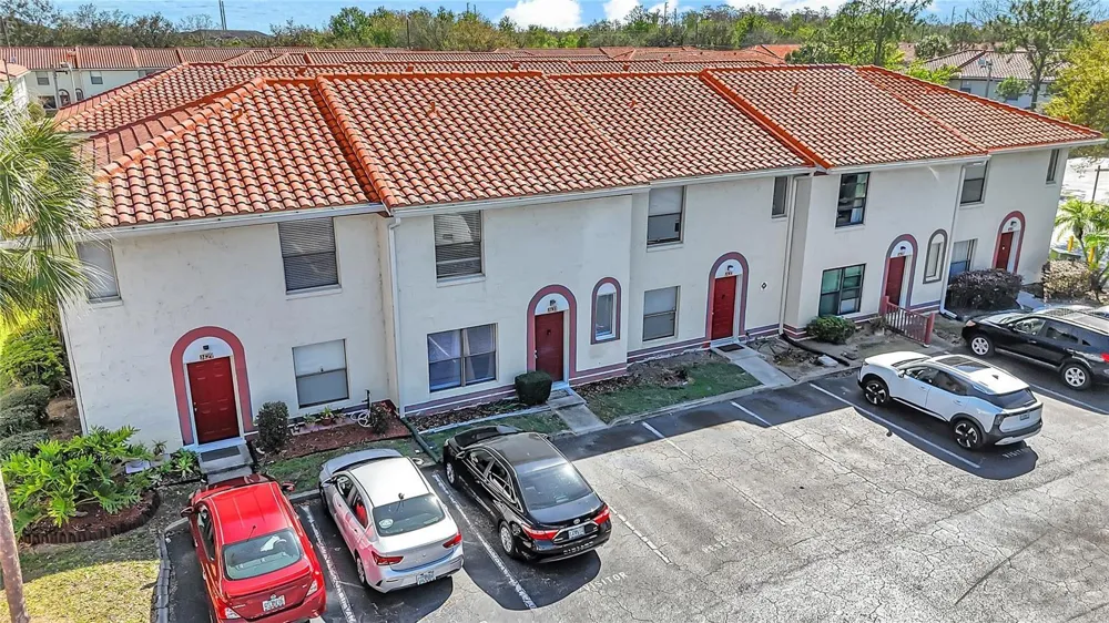 1631 LITTLE FALLS CIRCLE #92 Orlando, FL 32807