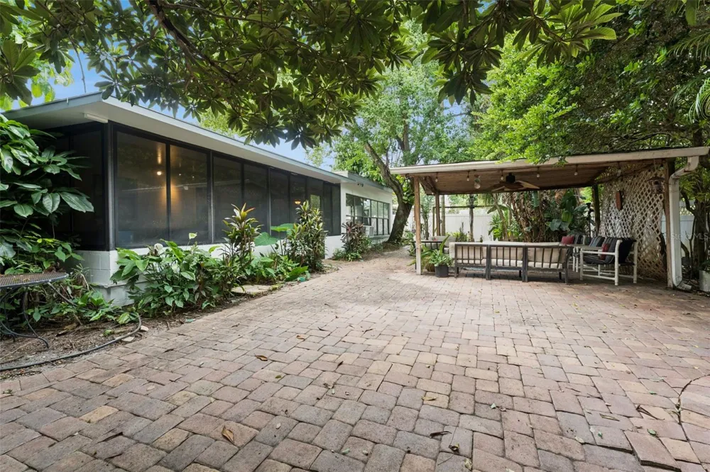 2015 TAYLOR AVENUE Winter Park, FL 32792