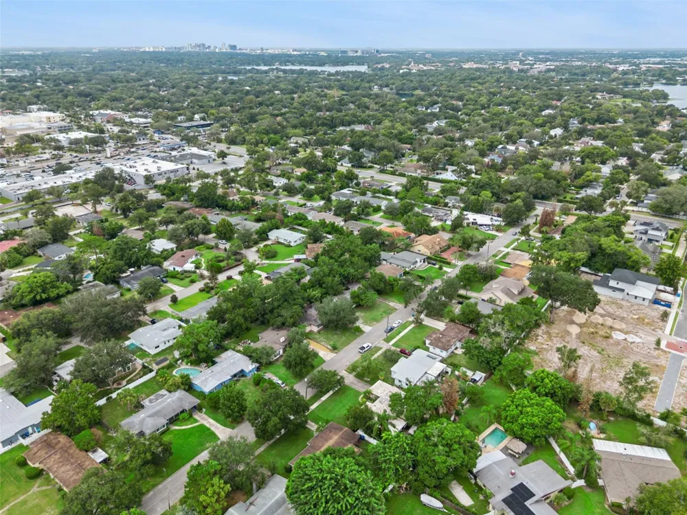 2015 TAYLOR AVENUE Winter Park, FL 32792