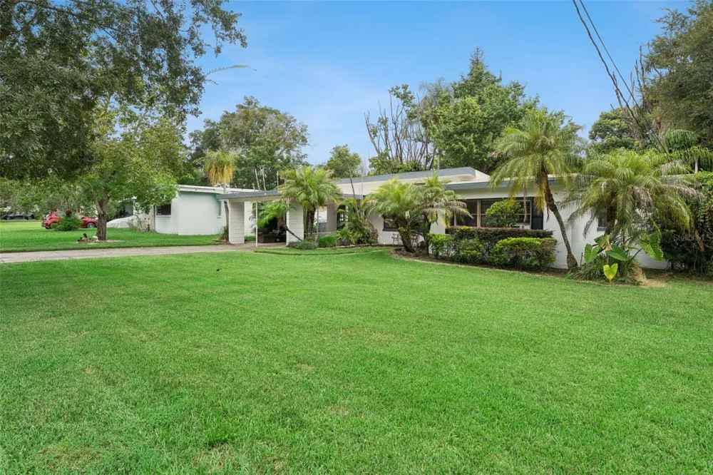 2015 TAYLOR AVENUE Winter Park, FL 32792