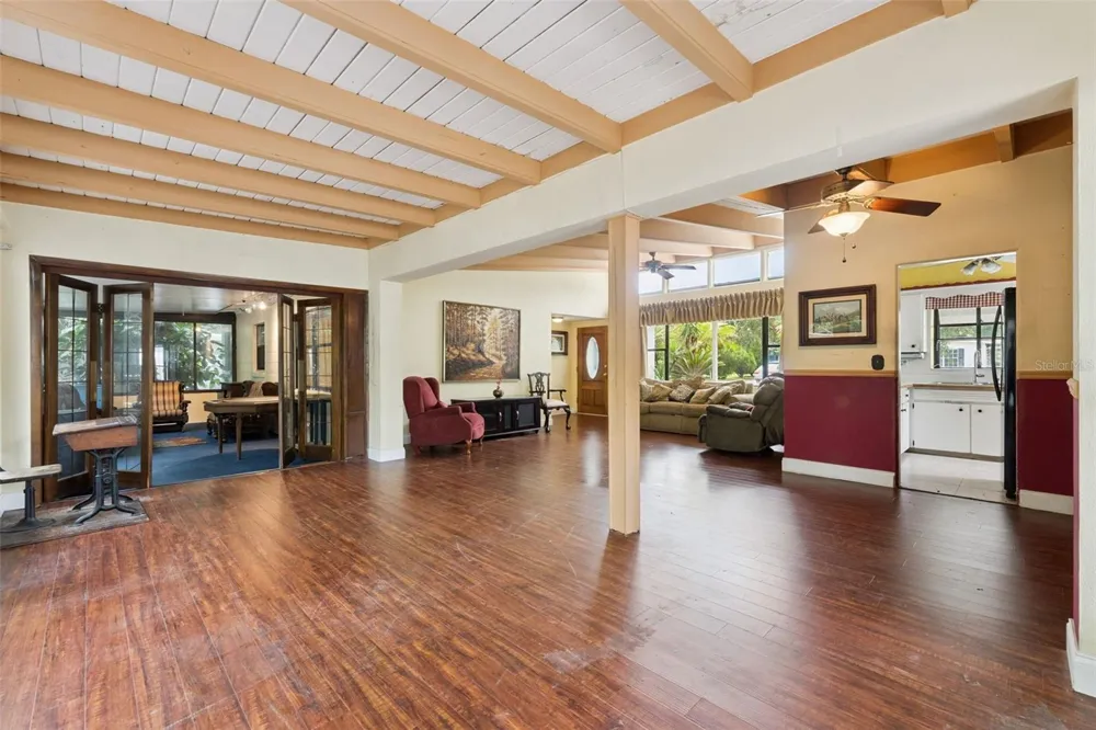 2015 TAYLOR AVENUE Winter Park, FL 32792