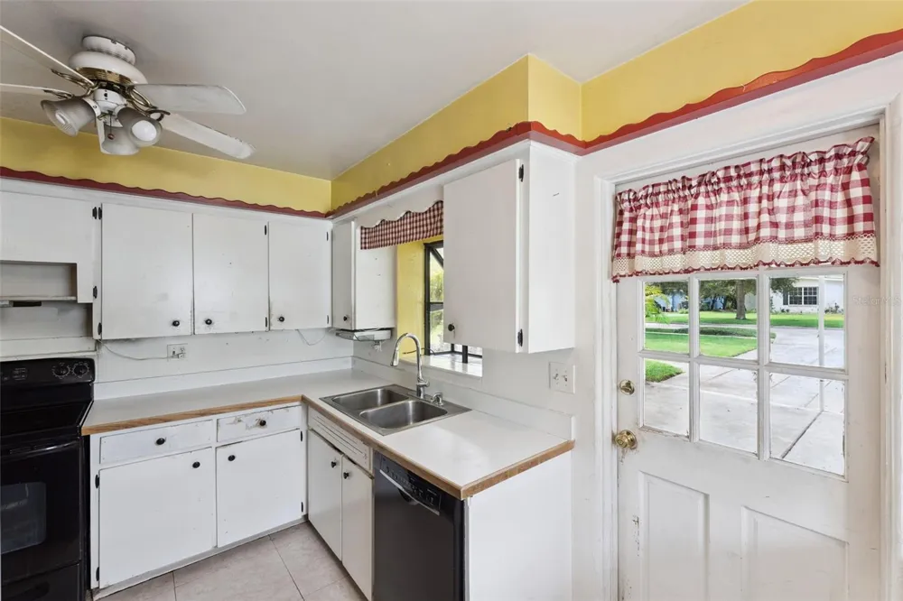 2015 TAYLOR AVENUE Winter Park, FL 32792