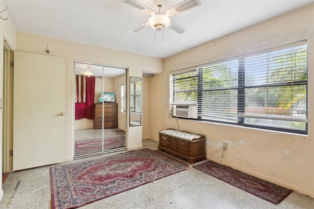 2015 TAYLOR AVENUE Winter Park, FL 32792