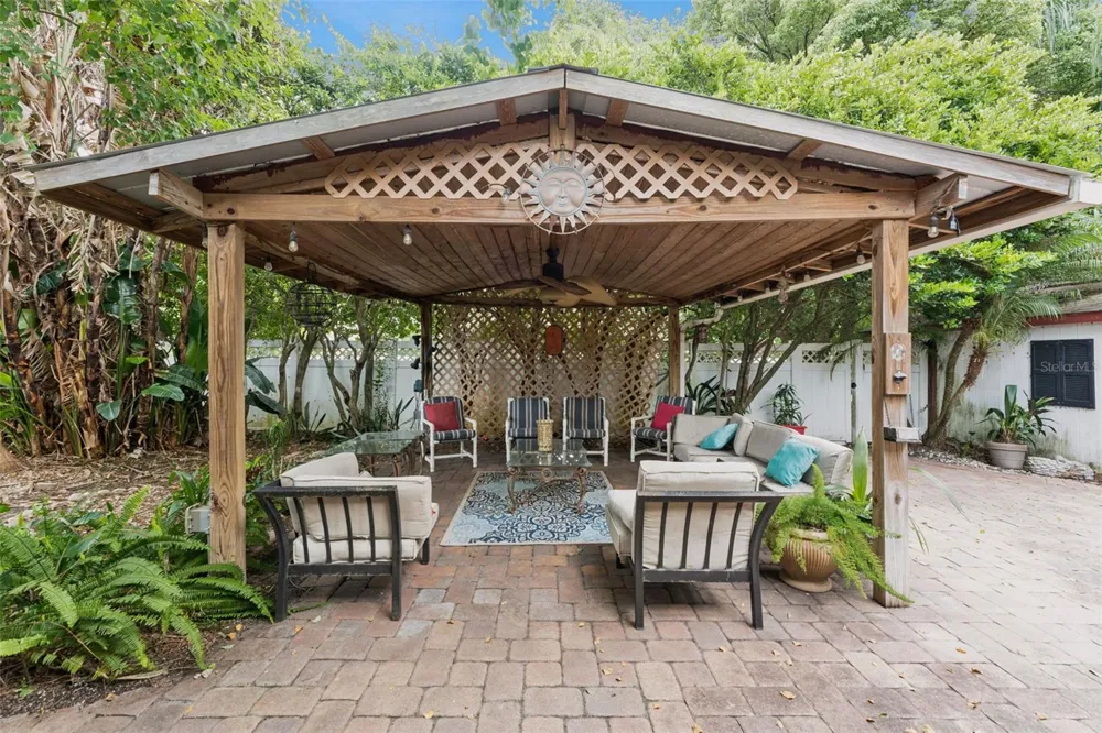 2015 TAYLOR AVENUE Winter Park, FL 32792