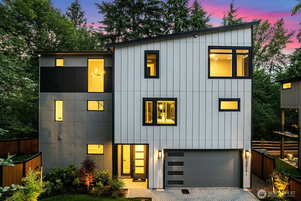 13016 SE 19th Court Bellevue, WA 98005