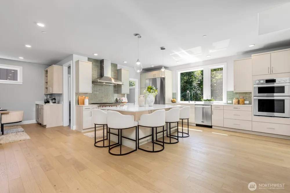13016 SE 19th Court Bellevue, WA 98005