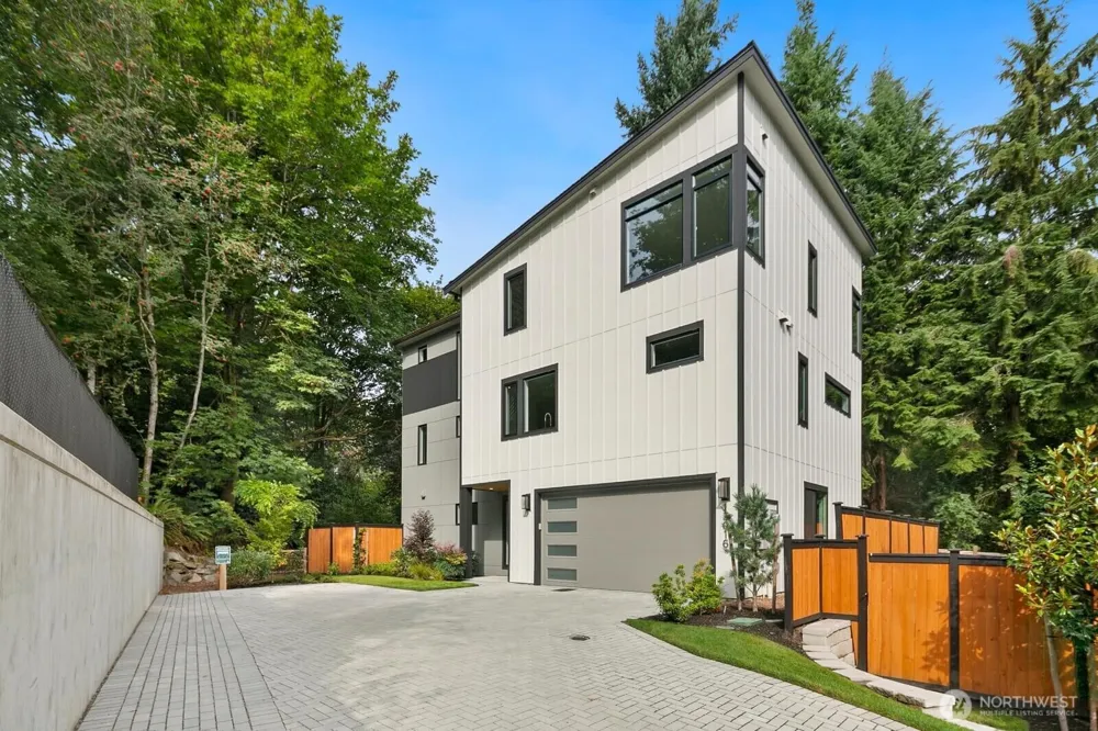 13016 SE 19th Court Bellevue, WA 98005
